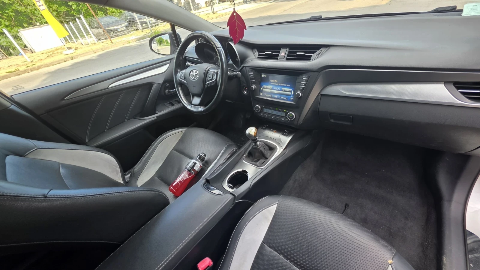 Toyota Avensis Averses D-4D, снимка 8 - Автомобили и джипове - 55107089