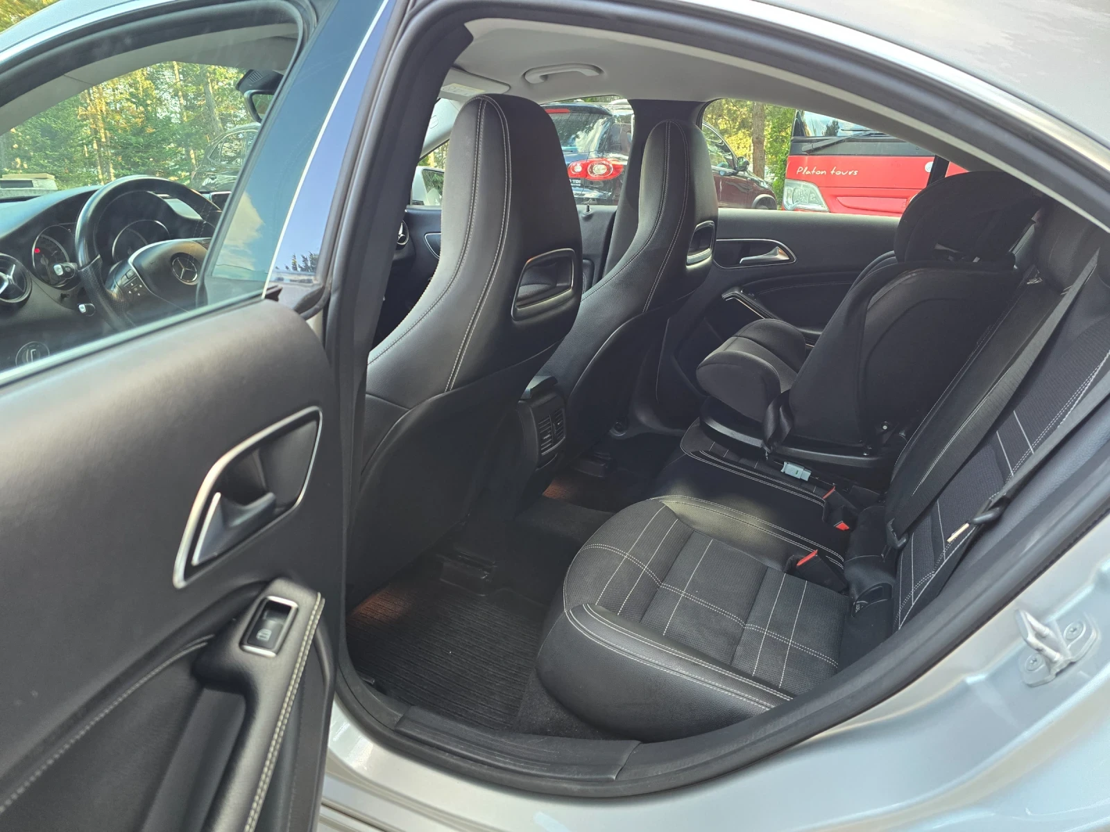 Mercedes-Benz CLA 180, снимка 11 - Автомобили и джипове - 55166808