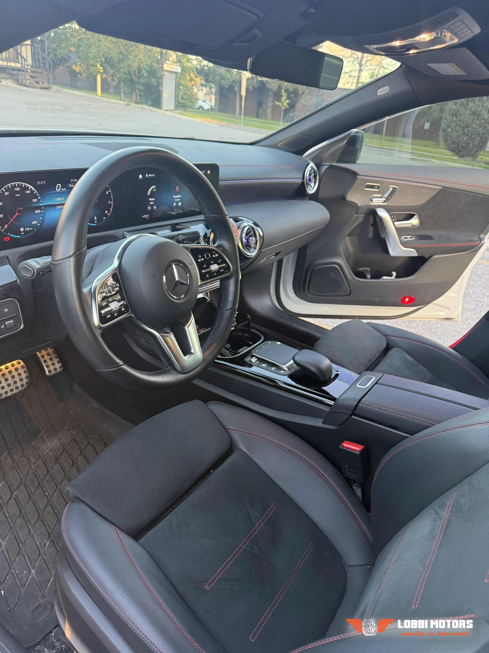 Mercedes-Benz CLA, снимка 15 - Автомобили и джипове - 56128841