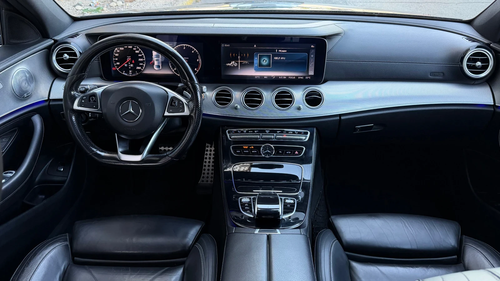 Mercedes-Benz E 220 CDI/4Matik/Burmester/AMG/MULTI BEAM, снимка 6 - Автомобили и джипове - 56132801