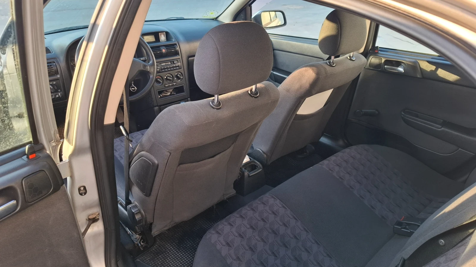 Opel Astra, снимка 7 - Автомобили и джипове - 56147982