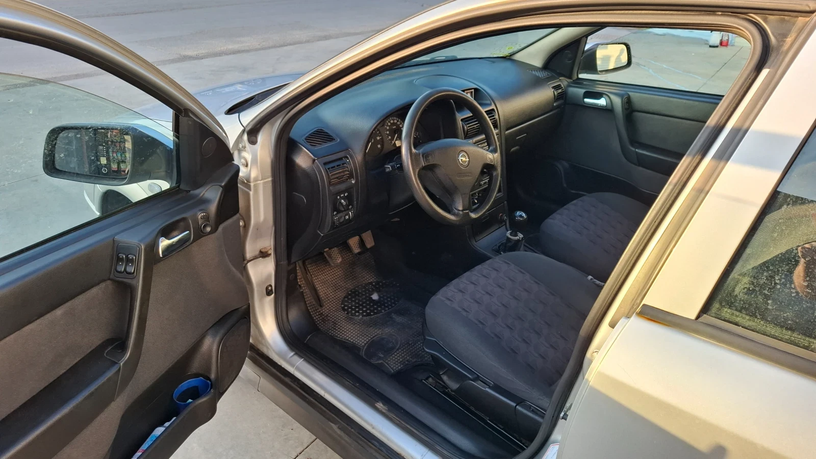 Opel Astra, снимка 6 - Автомобили и джипове - 56147982