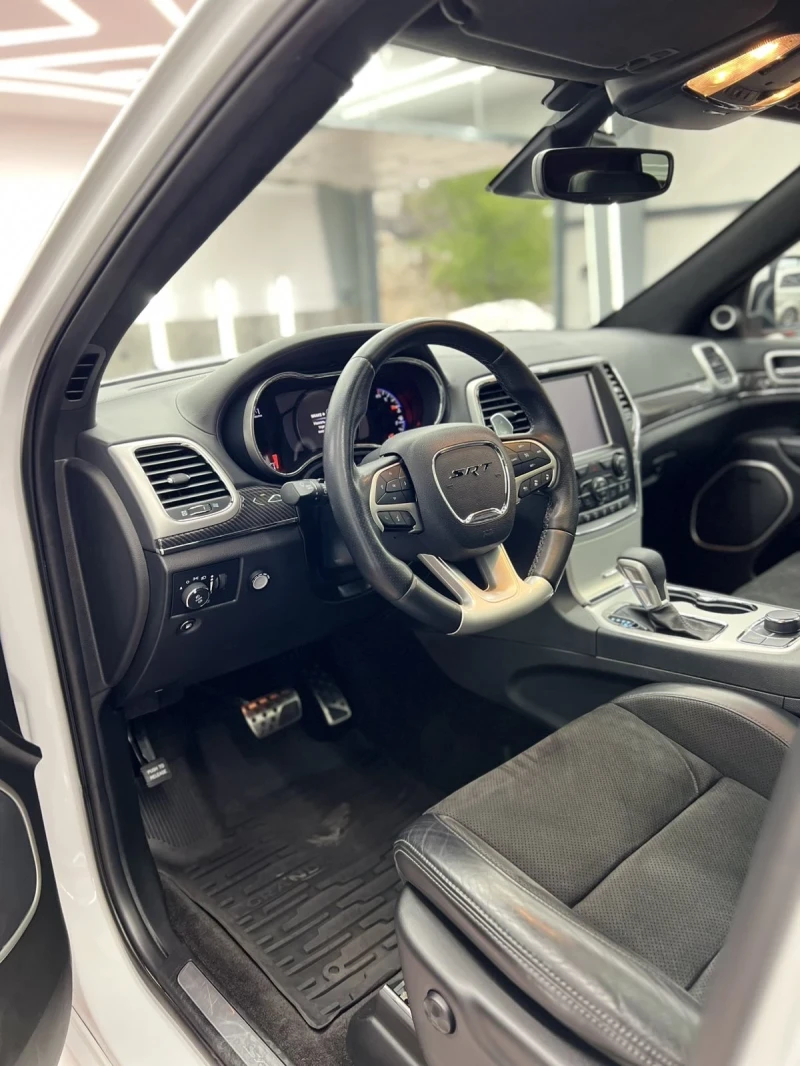 Jeep Grand cherokee SRT, снимка 9 - Автомобили и джипове - 51469613