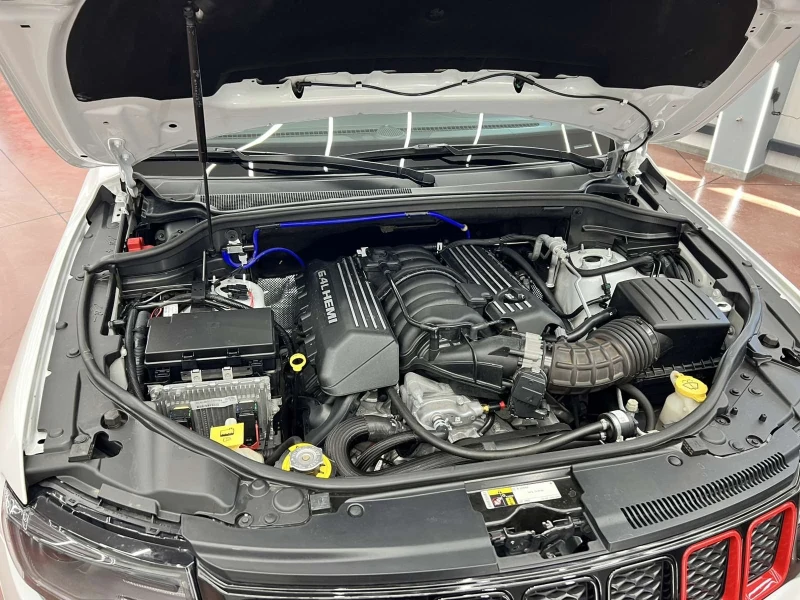 Jeep Grand cherokee SRT, снимка 7 - Автомобили и джипове - 51469613