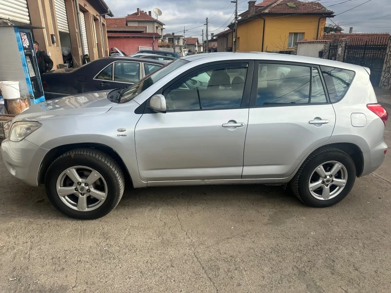 Toyota Rav4 2.2, снимка 3 - Автомобили и джипове - 52747878
