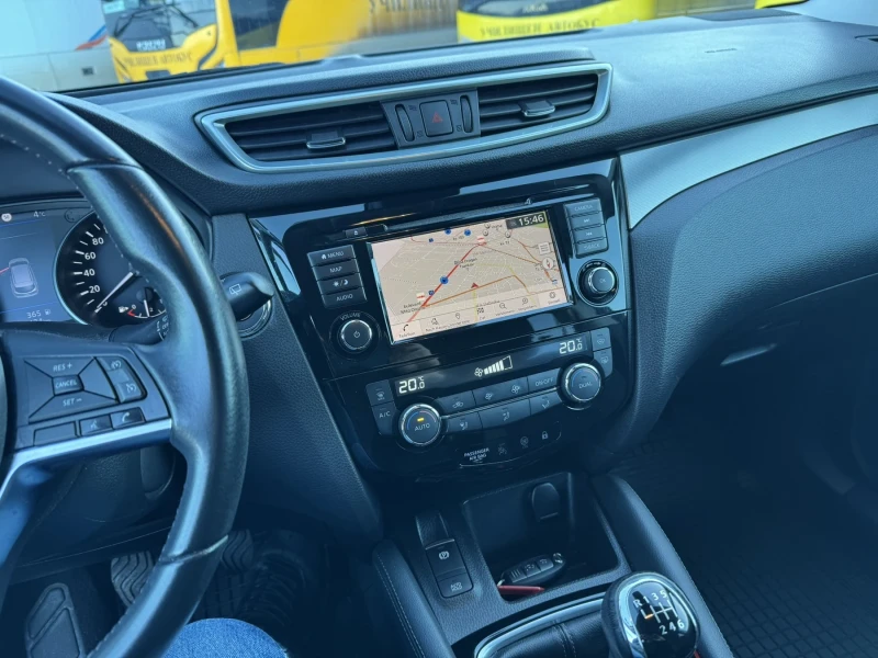 Nissan Qashqai 1.3DIG-T TEKNA , снимка 15 - Автомобили и джипове - 52914232