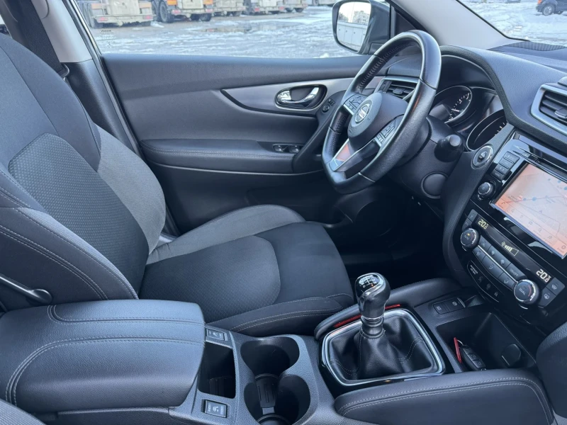 Nissan Qashqai 1.3DIG-T TEKNA , снимка 9 - Автомобили и джипове - 52914232