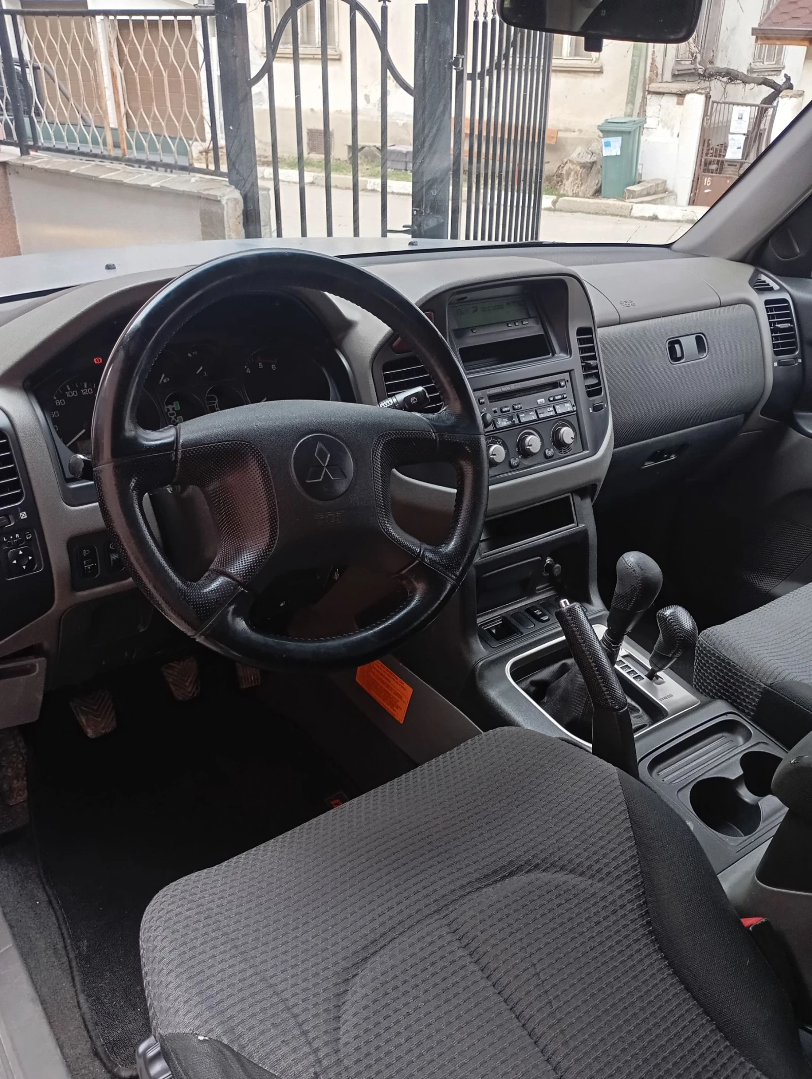 Mitsubishi Pajero 2.5 116к. - изображение 4