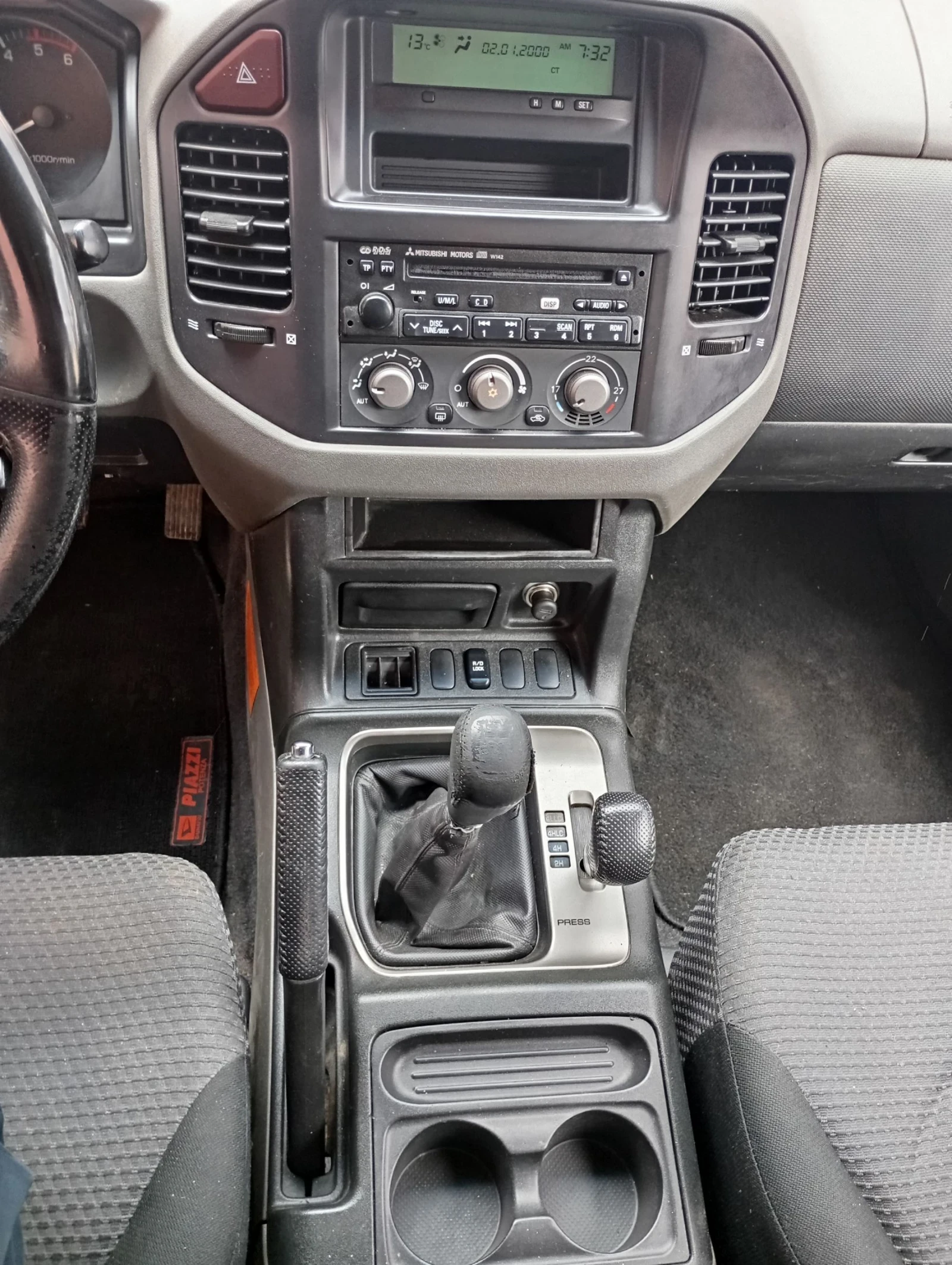 Mitsubishi Pajero 2.5 116к. - изображение 3