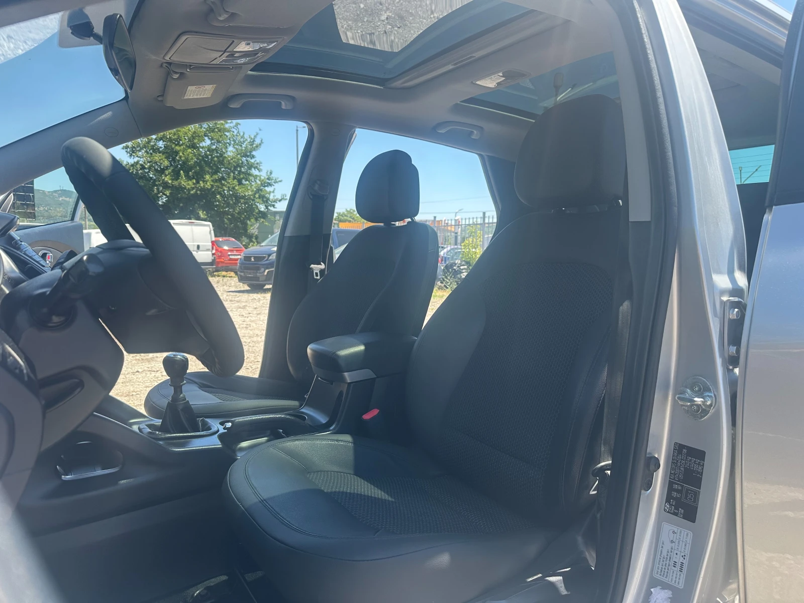Hyundai IX35 2.0CRDI 136kc 4x4 ITALIA - изображение 9