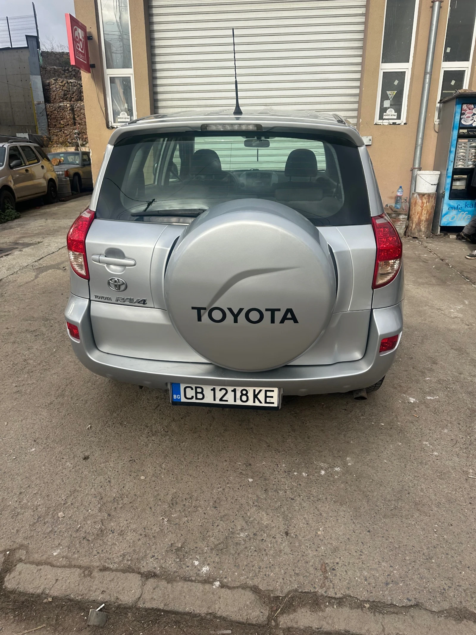 Toyota Rav4 2.2 - изображение 4