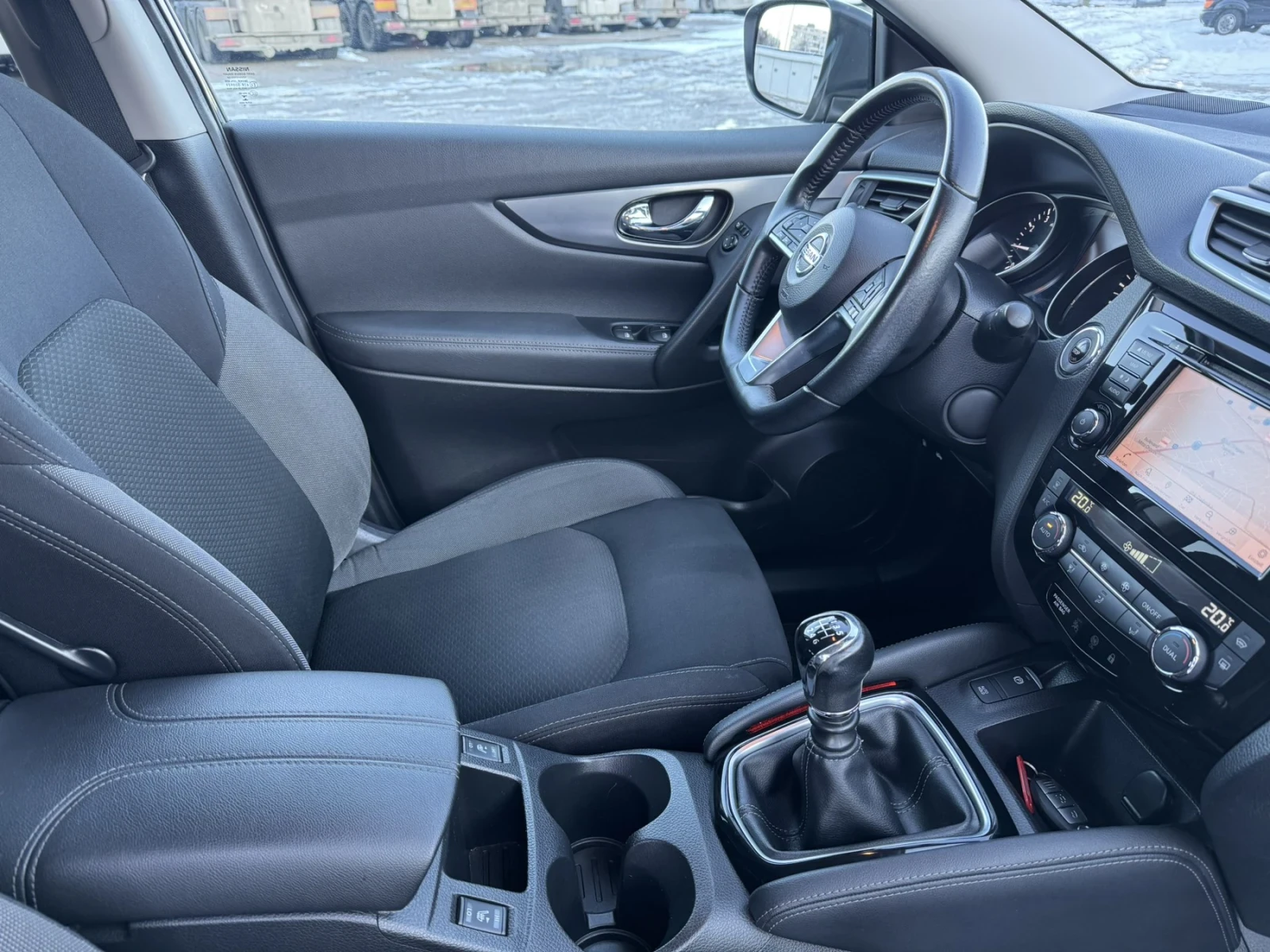 Nissan Qashqai 1.3DIG-T TEKNA  - изображение 9