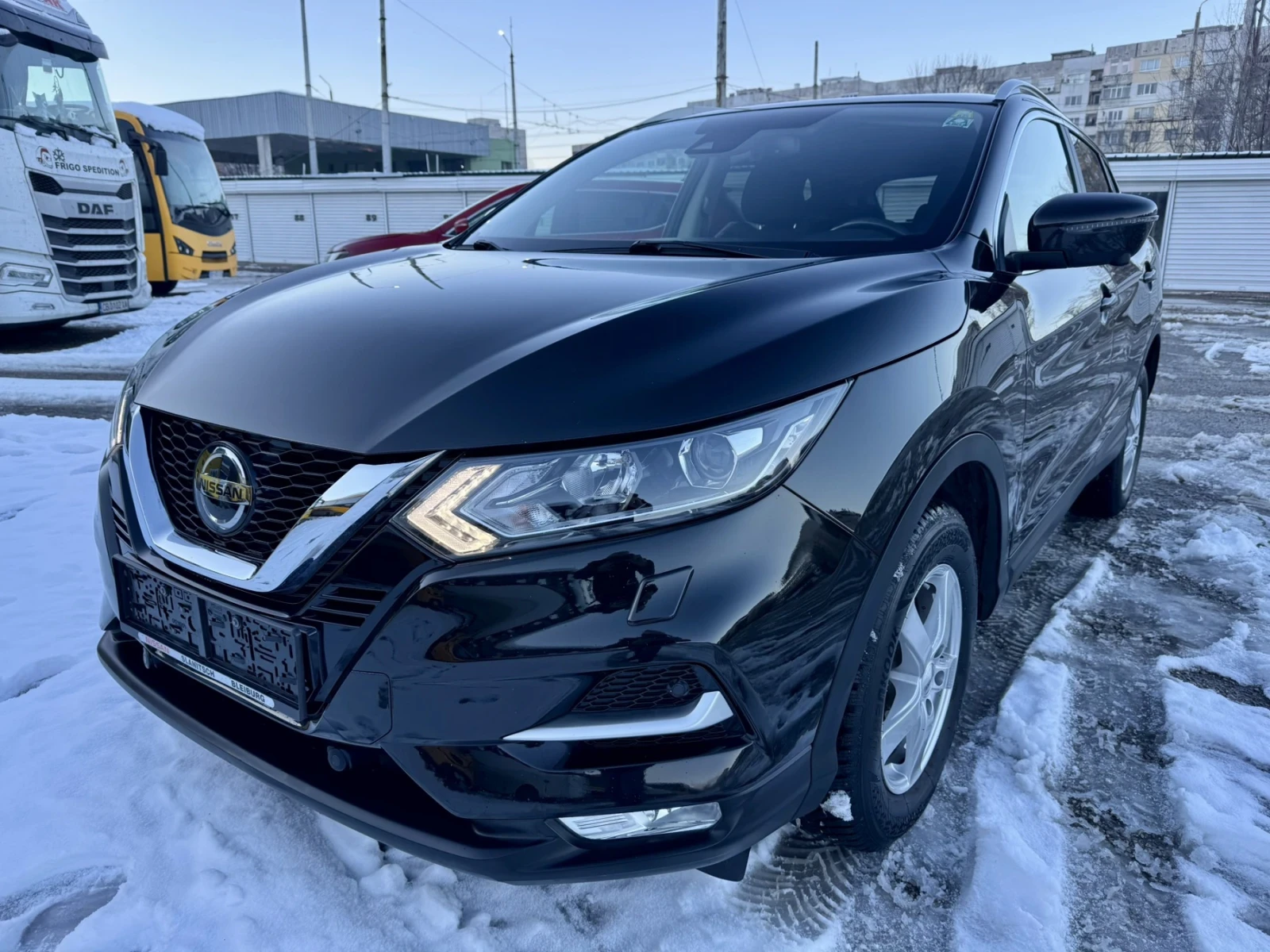 Nissan Qashqai 1.3DIG-T TEKNA  - изображение 4