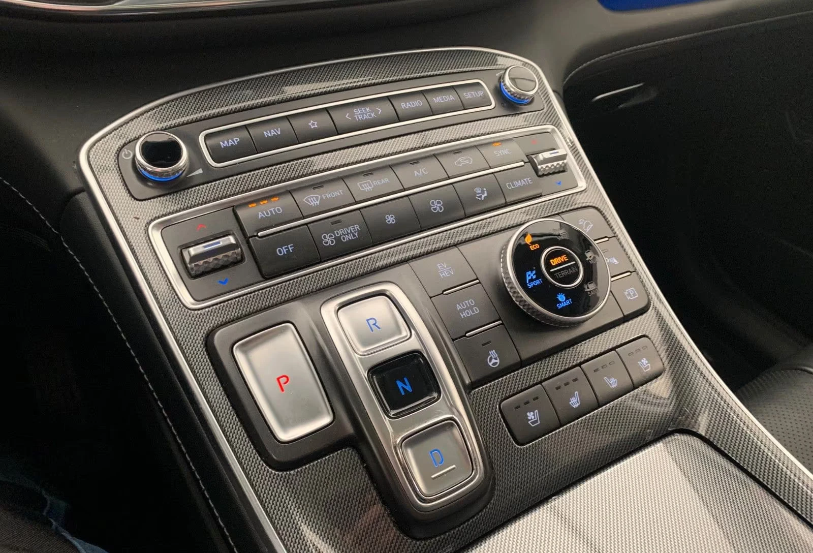 Hyundai Santa fe 1.6PHEV/265HP/PRIME/360/PANO/4WD/MEMO/HUD/763g - изображение 9