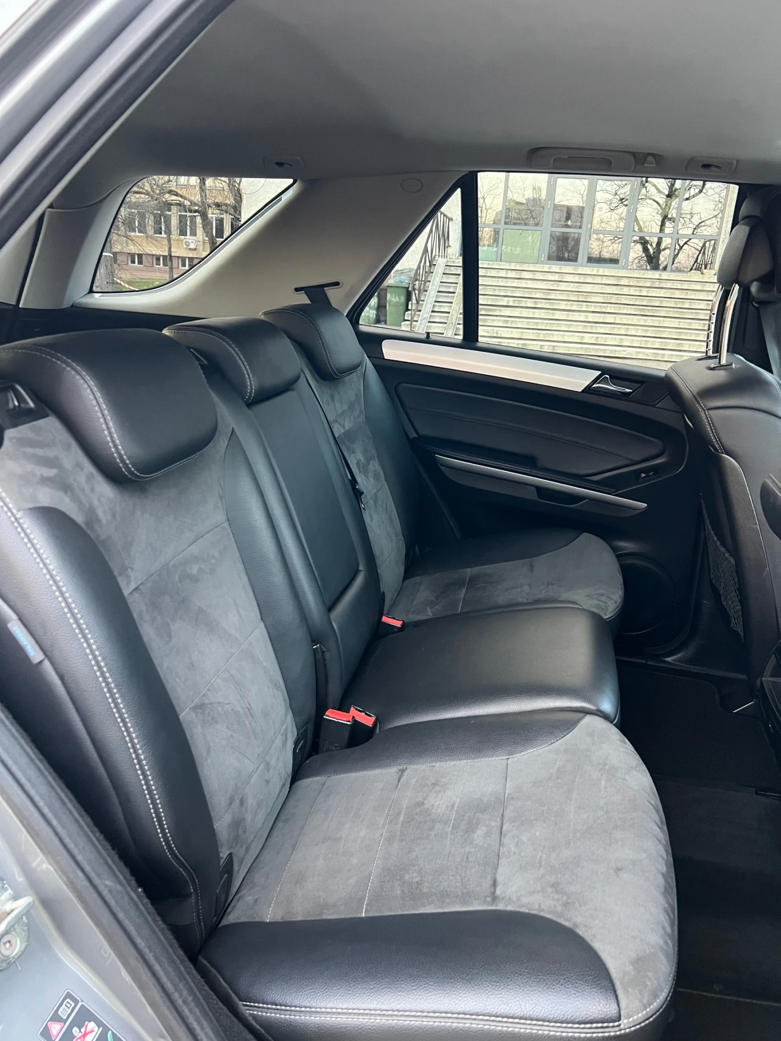 Mercedes-Benz ML 350 AMG PACK, снимка 13 - Автомобили и джипове - 53849899