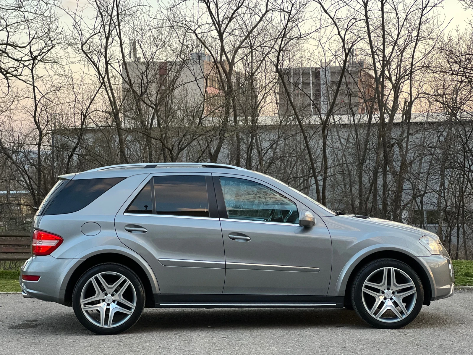 Mercedes-Benz ML 350 AMG PACK, снимка 6 - Автомобили и джипове - 53849899
