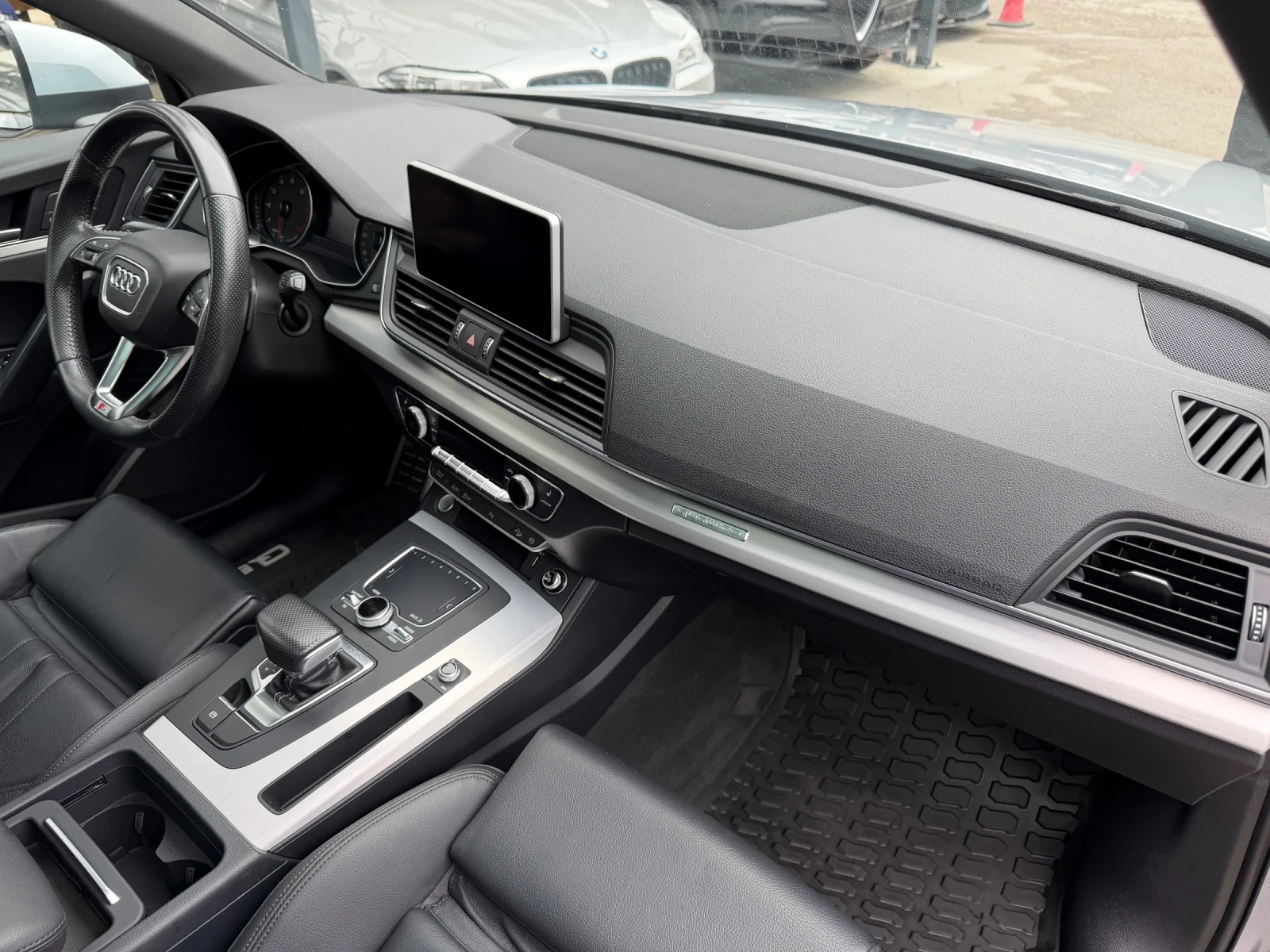 Audi Q5 2.0TFSI Progressiv S-line , снимка 16 - Автомобили и джипове - 54026876