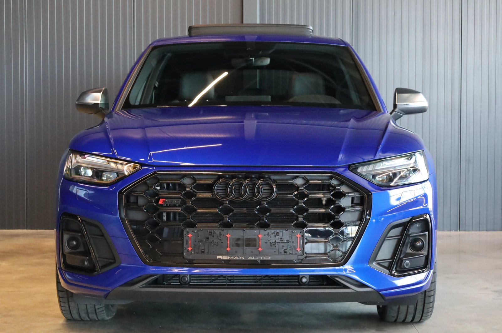 Audi SQ5 3XS-LINE* RS* OLED LIGHTS* PANO* B&O* , снимка 2 - Автомобили и джипове - 54339588