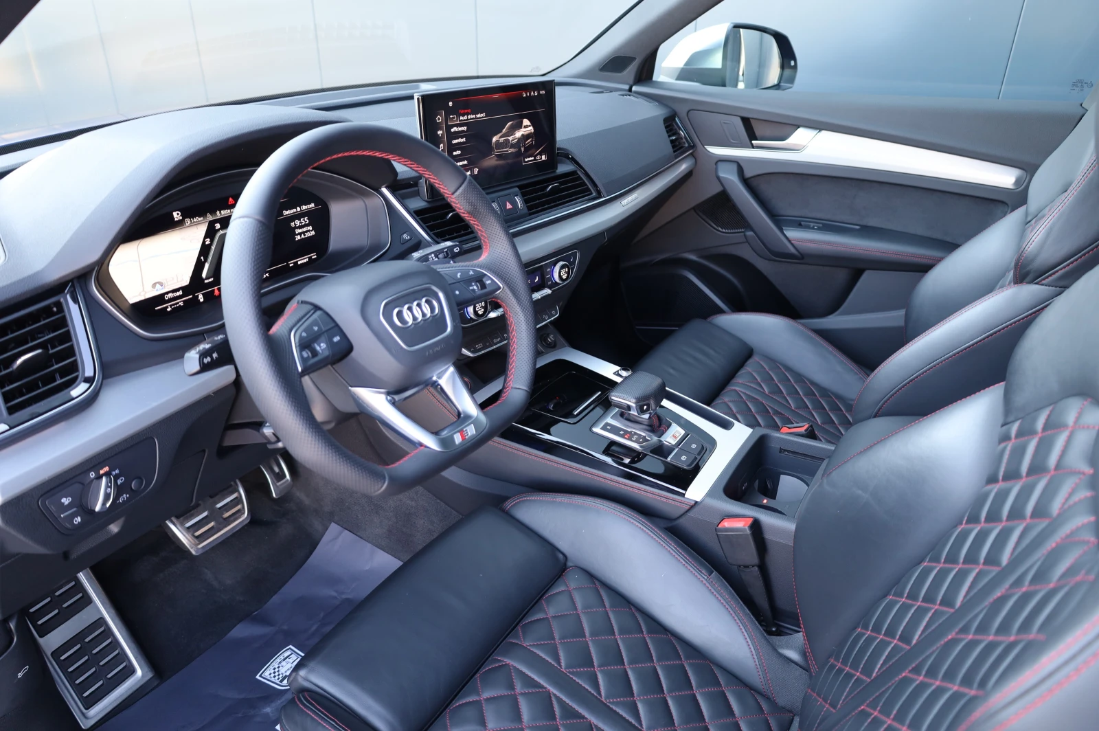 Audi SQ5 3XS-LINE* RS* OLED LIGHTS* PANO* B&O* , снимка 10 - Автомобили и джипове - 54339588