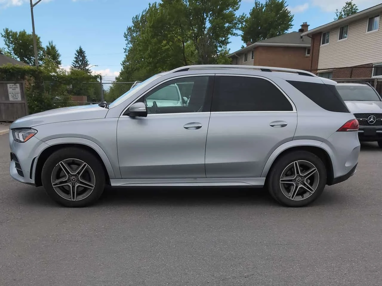Mercedes-Benz GLE 350 /360/DIS/BURMESTER/HUD/АВТОКРЕДИТ, снимка 2 - Автомобили и джипове - 54726643