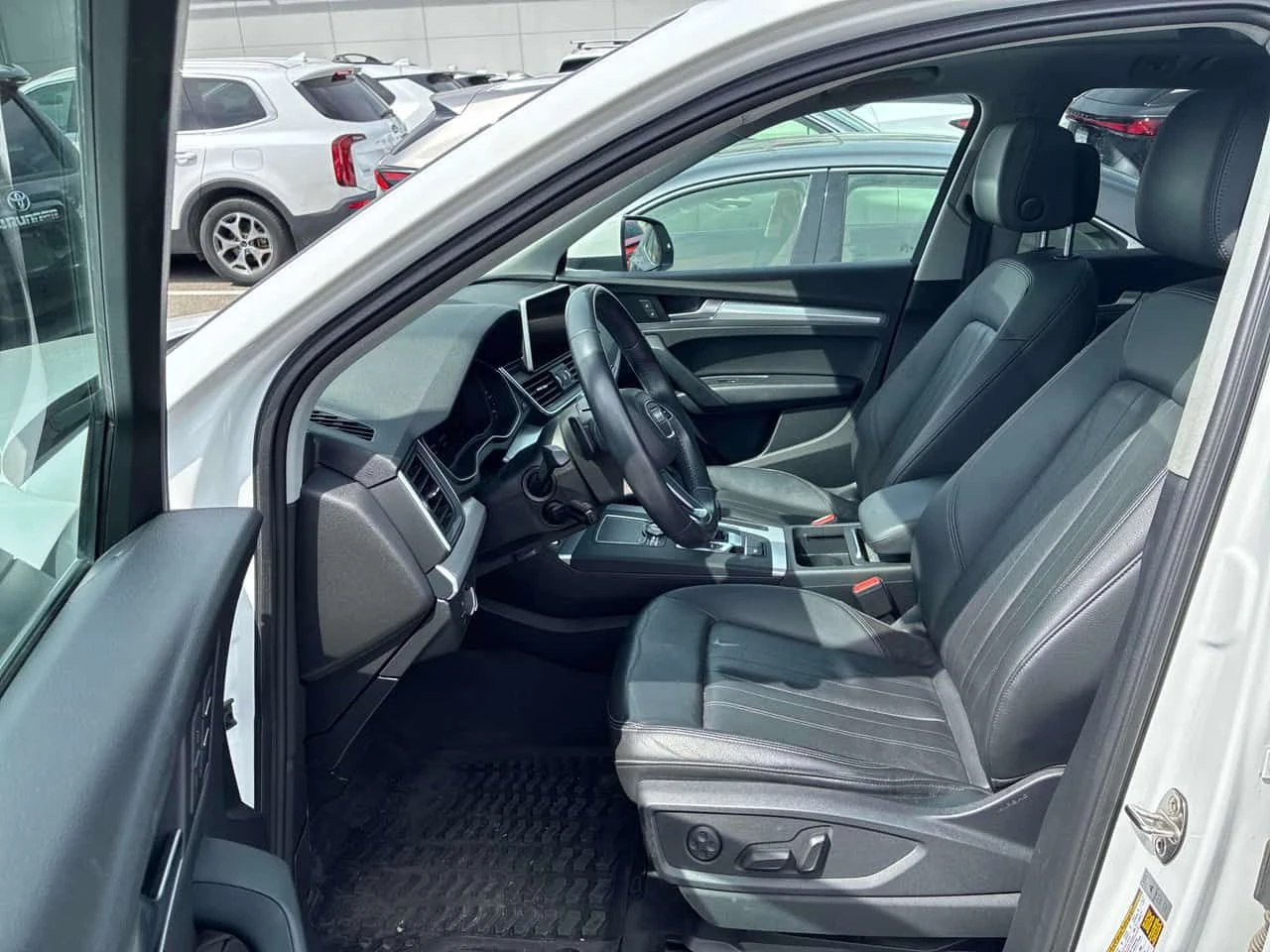 Audi Q5 * Progressiv * АВТОКРЕДИТ БЕЗ ПЪРВОНАЧАЛНА ВНОСКА*, снимка 5 - Автомобили и джипове - 55083051