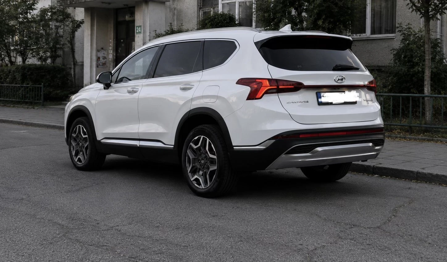 Hyundai Santa fe 1.6 T-GDI Hybrid, снимка 2 - Автомобили и джипове - 55123834