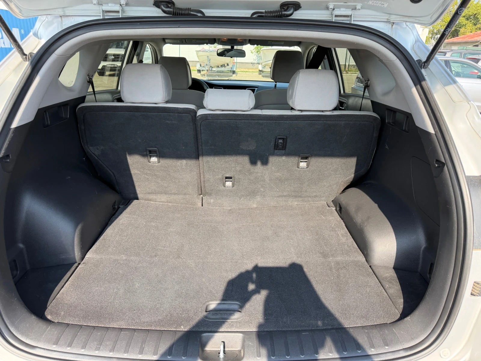 Hyundai Tucson 2.0 SE FWD, снимка 11 - Автомобили и джипове - 55587256