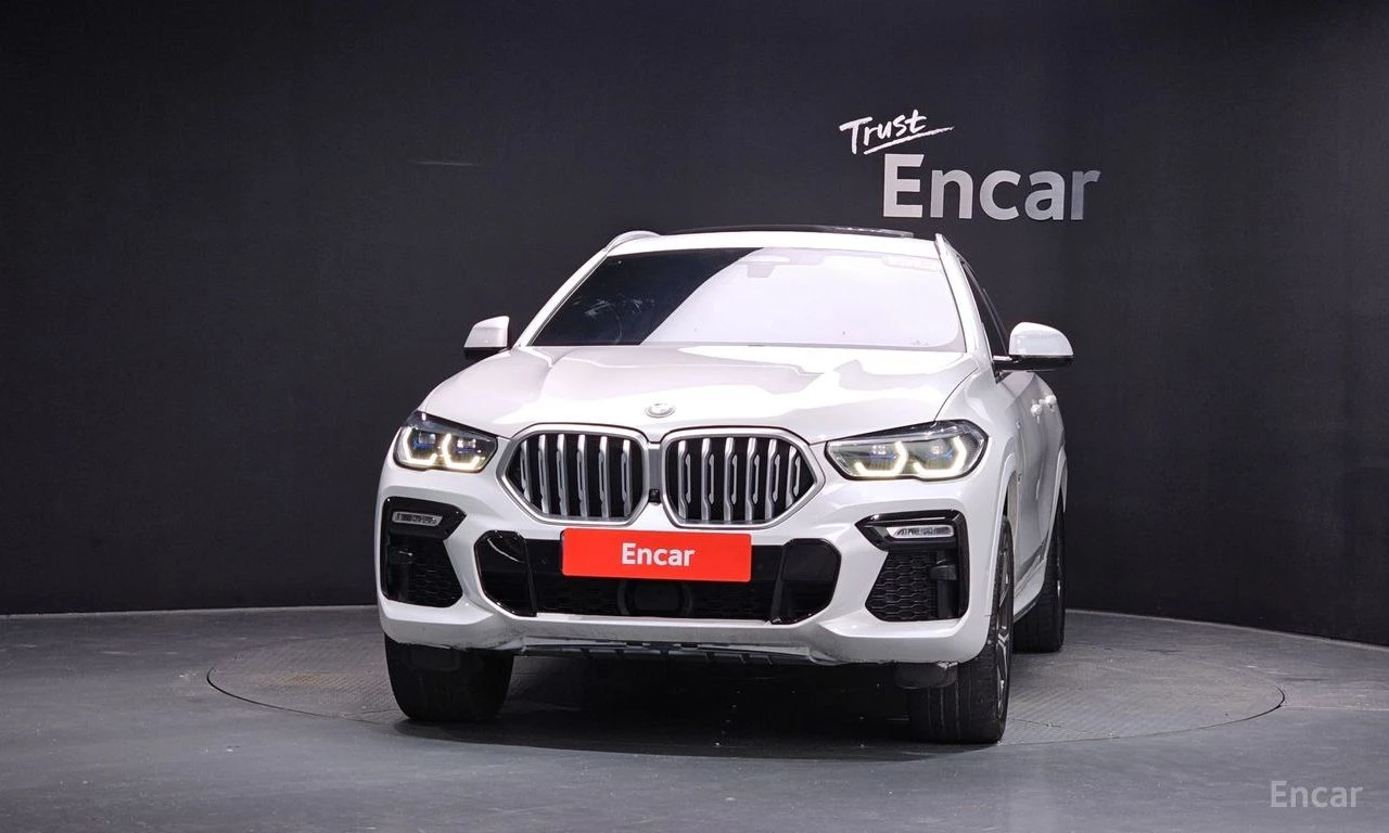 BMW X6 40i* M* SPORT* HARMON* KARDON* ОБДУХВАНЕ* ДИСТРОНИ, снимка 3 - Автомобили и джипове - 55961557