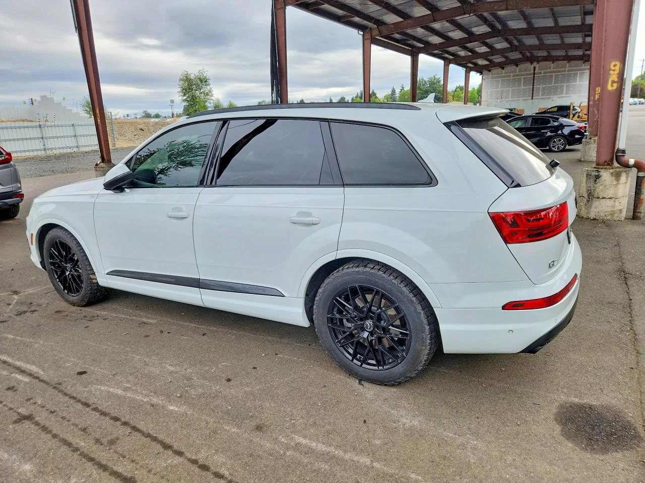 Audi Q7 3.0l Prestige, снимка 2 - Автомобили и джипове - 56570678