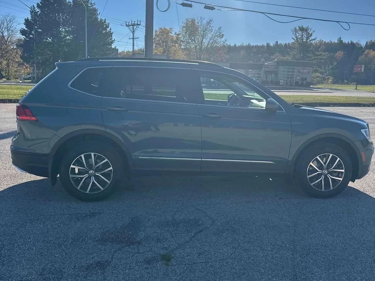VW Tiguan, снимка 3 - Автомобили и джипове - 56686484