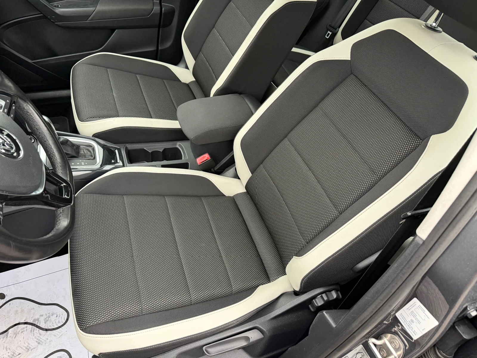 VW T-Roc 2.0TDI 150 AUTO, снимка 6 - Автомобили и джипове - 56691880