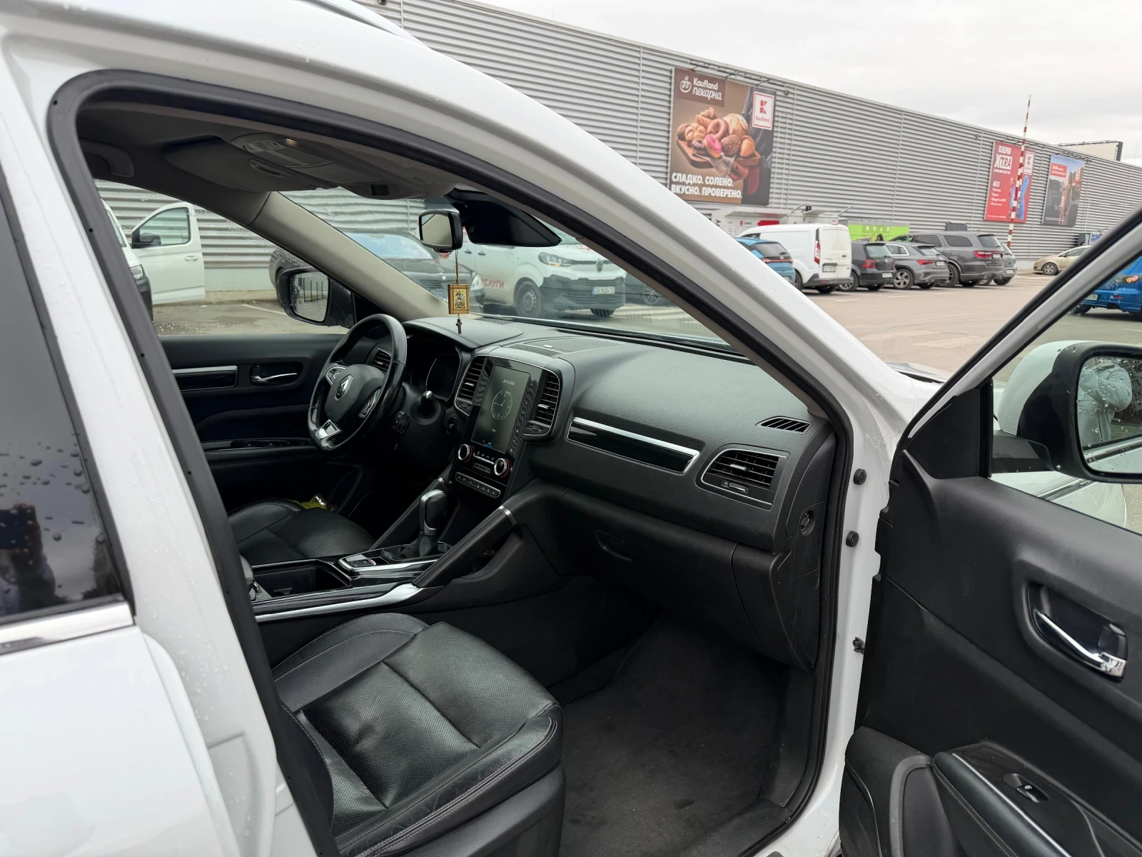 Renault Koleos, снимка 6 - Автомобили и джипове - 56719423