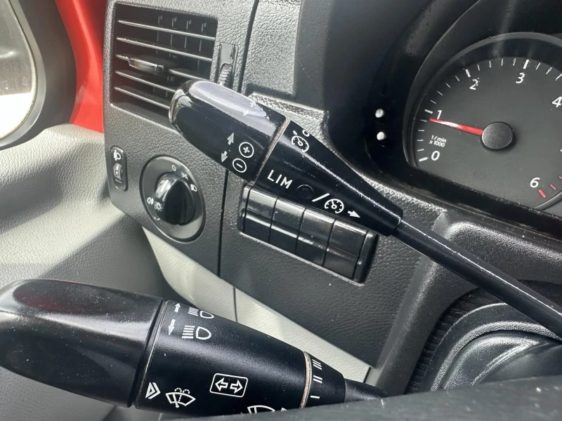 VW Crafter, снимка 16 - Бусове и автобуси - 50377229