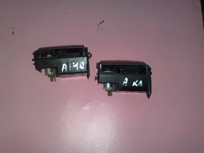 Пепелник за Мерцедес А-класа 00г.