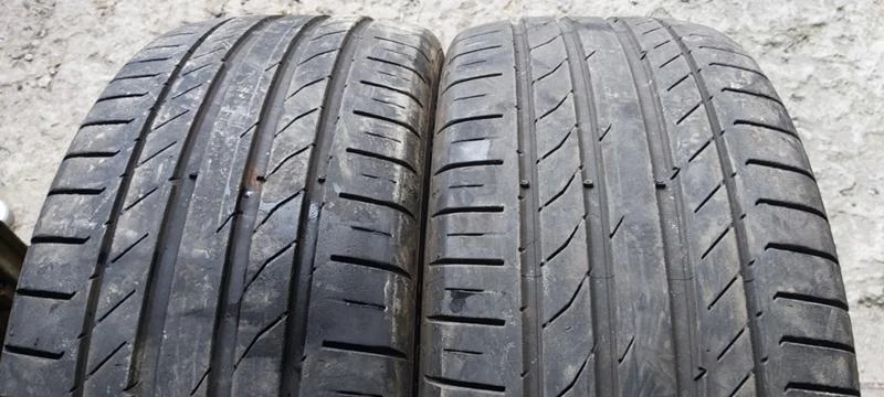 Гуми Летни 245/45R19, снимка 1 - Гуми и джанти - 35130149