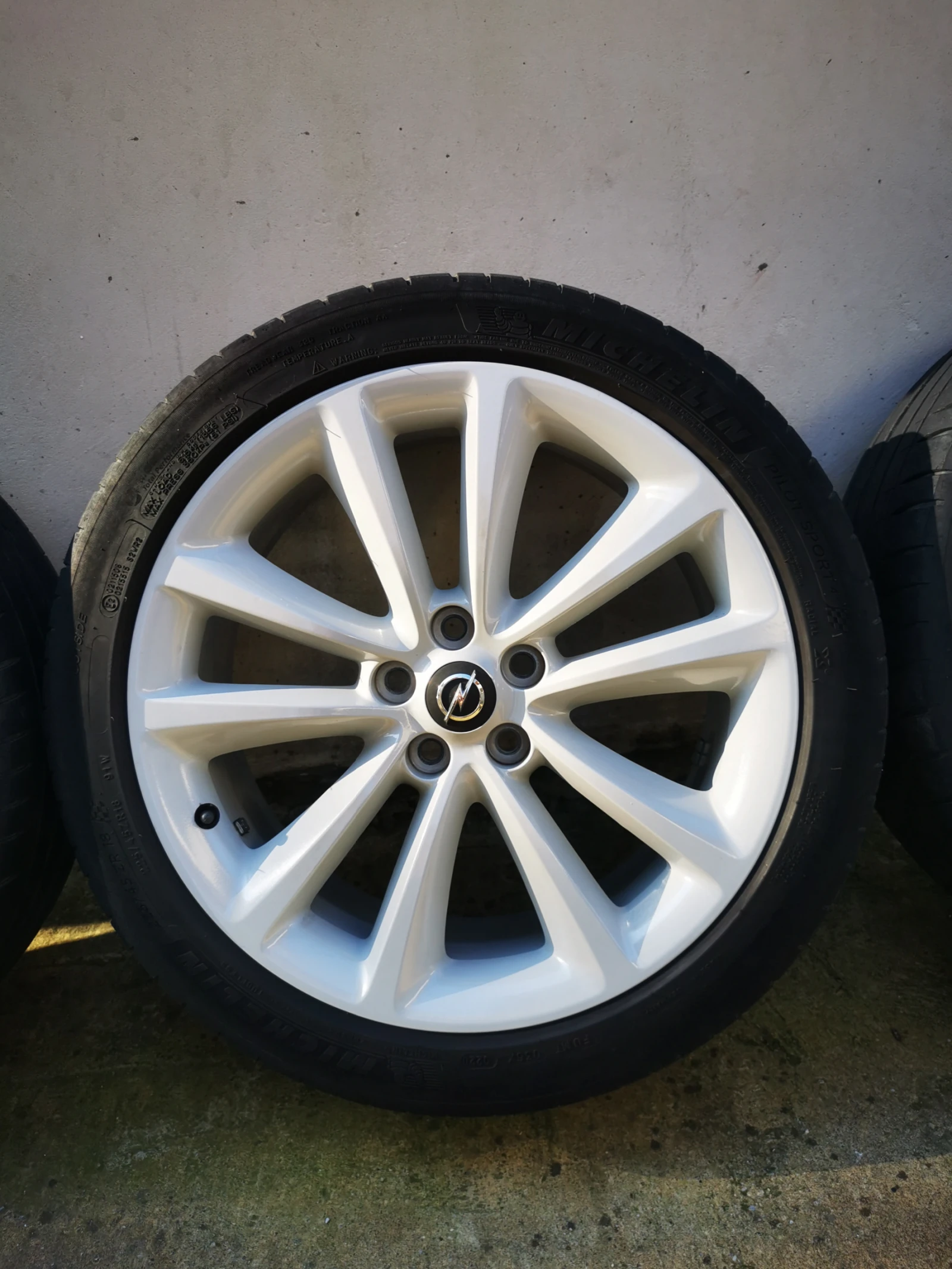 ���� � ������ 225/45R18 �� Opel Astra | Mobile.bg � ����������� 2