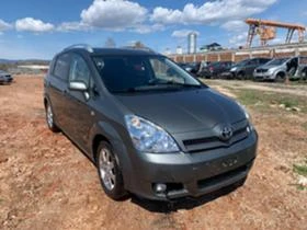 Toyota Corolla verso  2.2 D-4D 136к.с НА ЧАСТИ , снимка 1