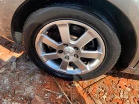 Toyota Corolla verso  2.2 D-4D 136к.с НА ЧАСТИ , снимка 11