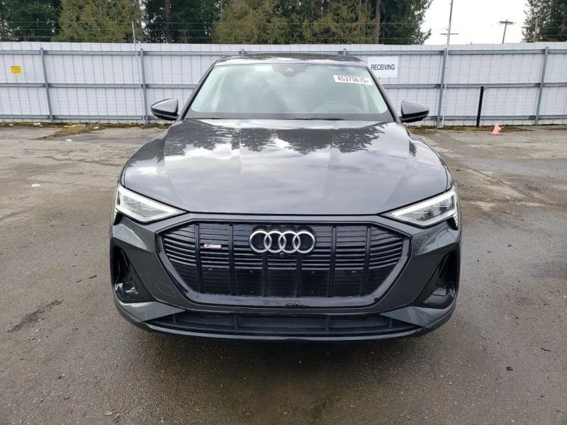 Audi E-Tron PRESTIGE * QUATTRO * BANG & OLUFSEN * NAV * CAMERA, снимка 1 - Автомобили и джипове - 49381176