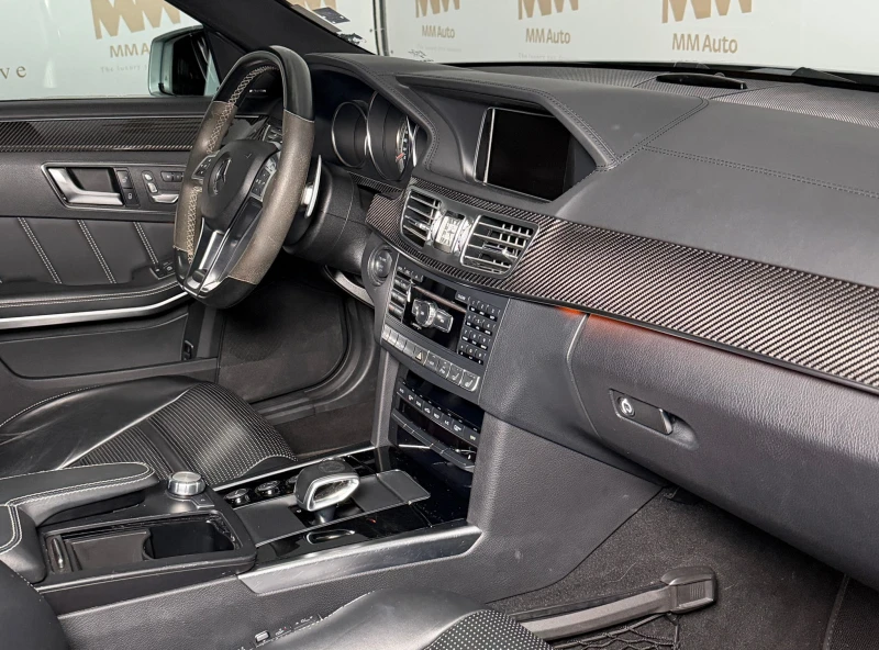 Mercedes-Benz E 63 AMG 4Matic* Ceramic* Performance* Carbon* H/K, снимка 10 - Автомобили и джипове - 52076860