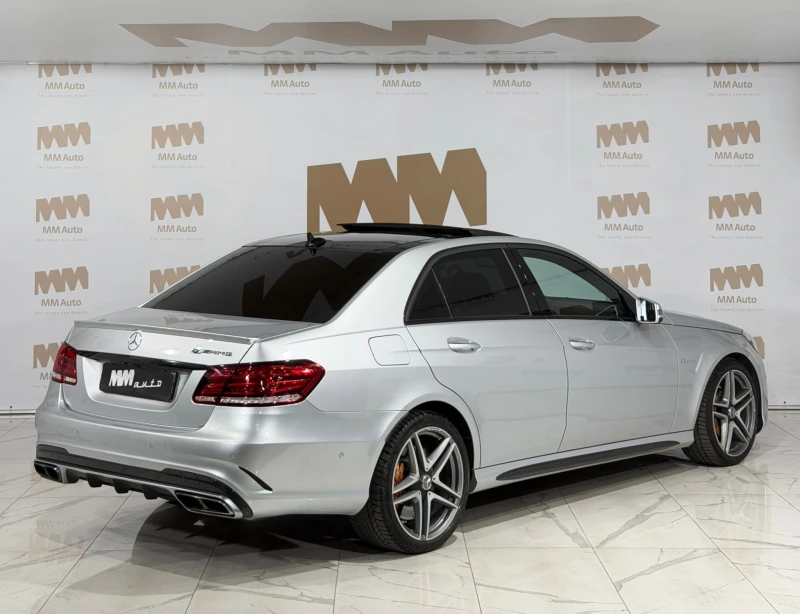 Mercedes-Benz E 63 AMG 4Matic* Ceramic* Performance* Carbon* H/K, снимка 2 - Автомобили и джипове - 52076860