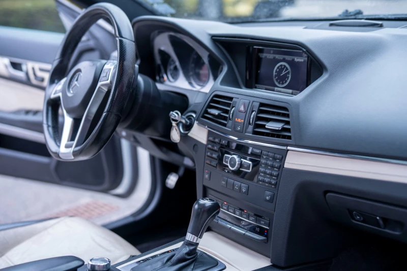 Mercedes-Benz E 500 AMG* COUPE* DESIGNO* HARMAN* ПОДГРЕВ* ПАНО* , снимка 11 - Автомобили и джипове - 52640003