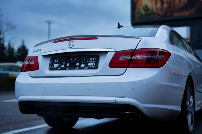 Mercedes-Benz E 500 AMG* COUPE* DESIGNO* HARMAN* ПОДГРЕВ* ПАНО* , снимка 8 - Автомобили и джипове - 52640003