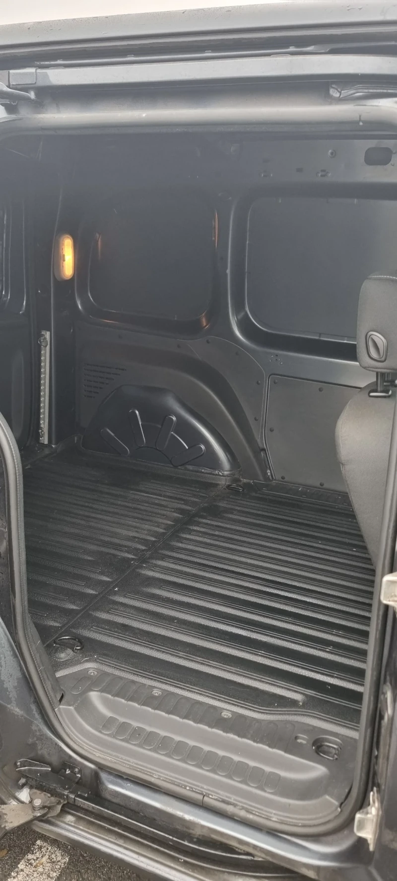 Mercedes-Benz Citan 111 CDI, снимка 11 - Автомобили и джипове - 52873641