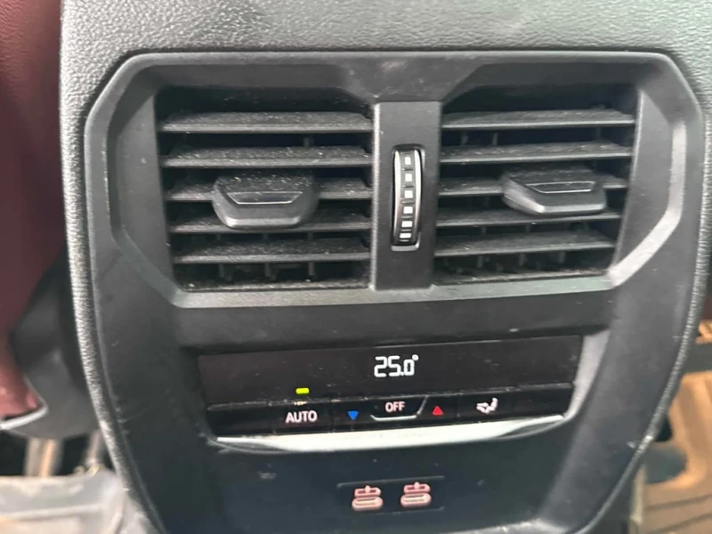 BMW 330 330i xDrive  CARFAX, снимка 15 - Автомобили и джипове - 53283759