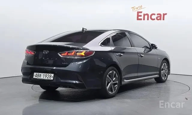 Hyundai Sonata Hybrid Modern | Вентилирани седалки | LED Фарове |, снимка 2 - Автомобили и джипове - 55079140