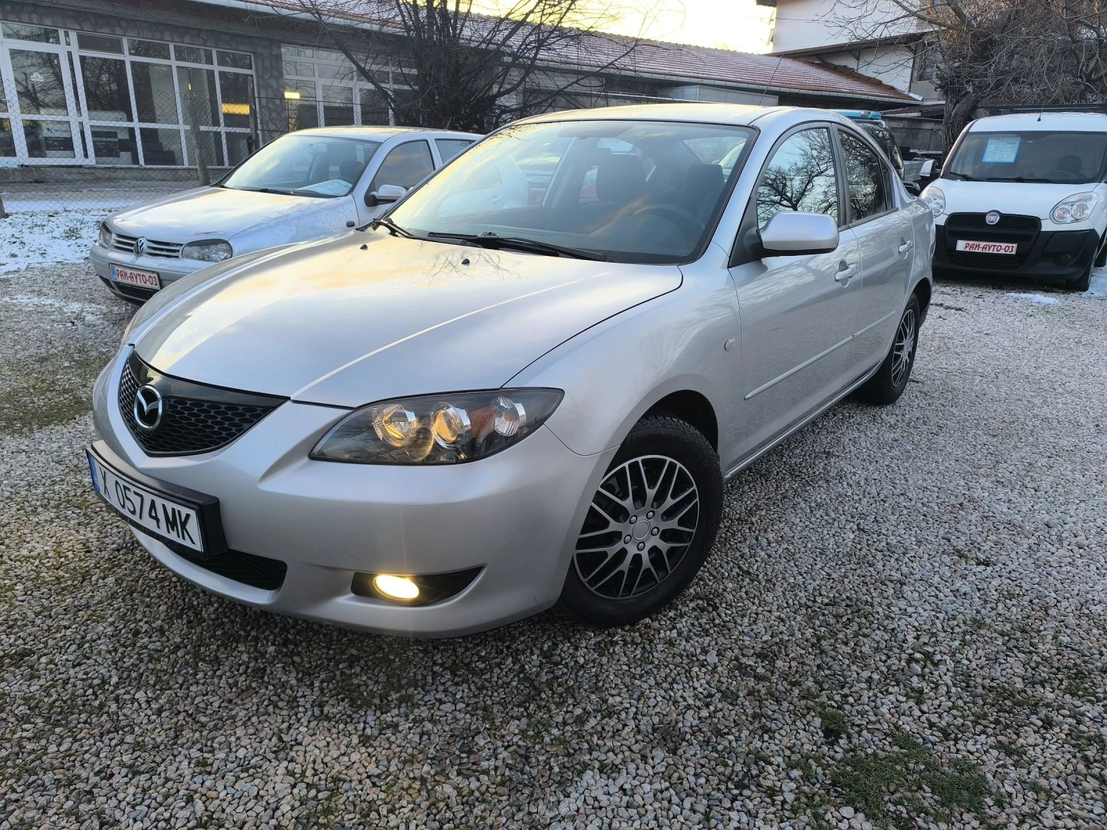 Mazda 3 1.6i sedan, снимка 1