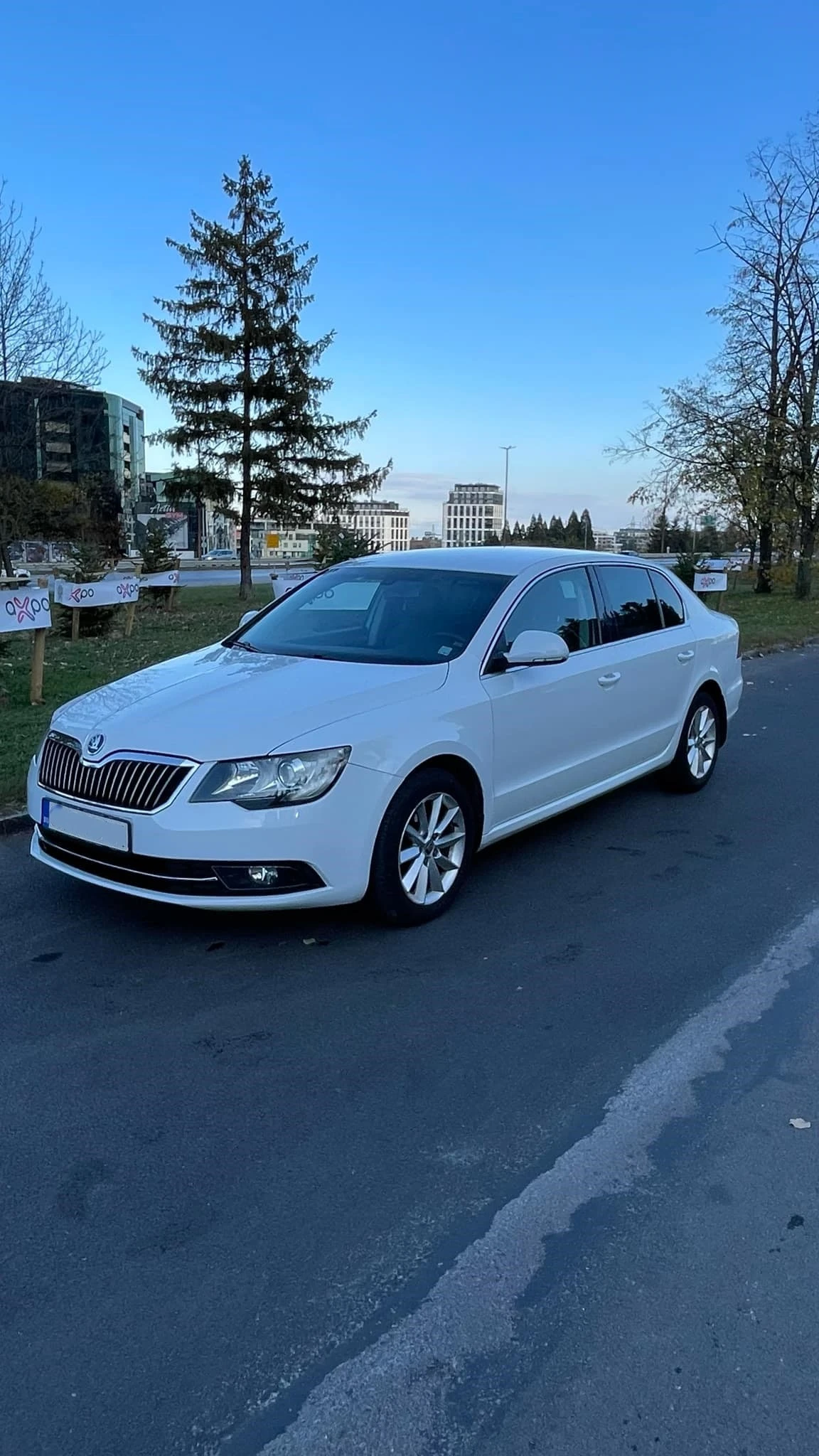 Skoda Superb 2.0 TDI DSG  - изображение 10