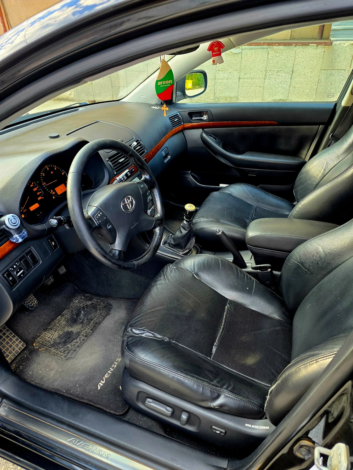 Toyota Avensis  - изображение 8