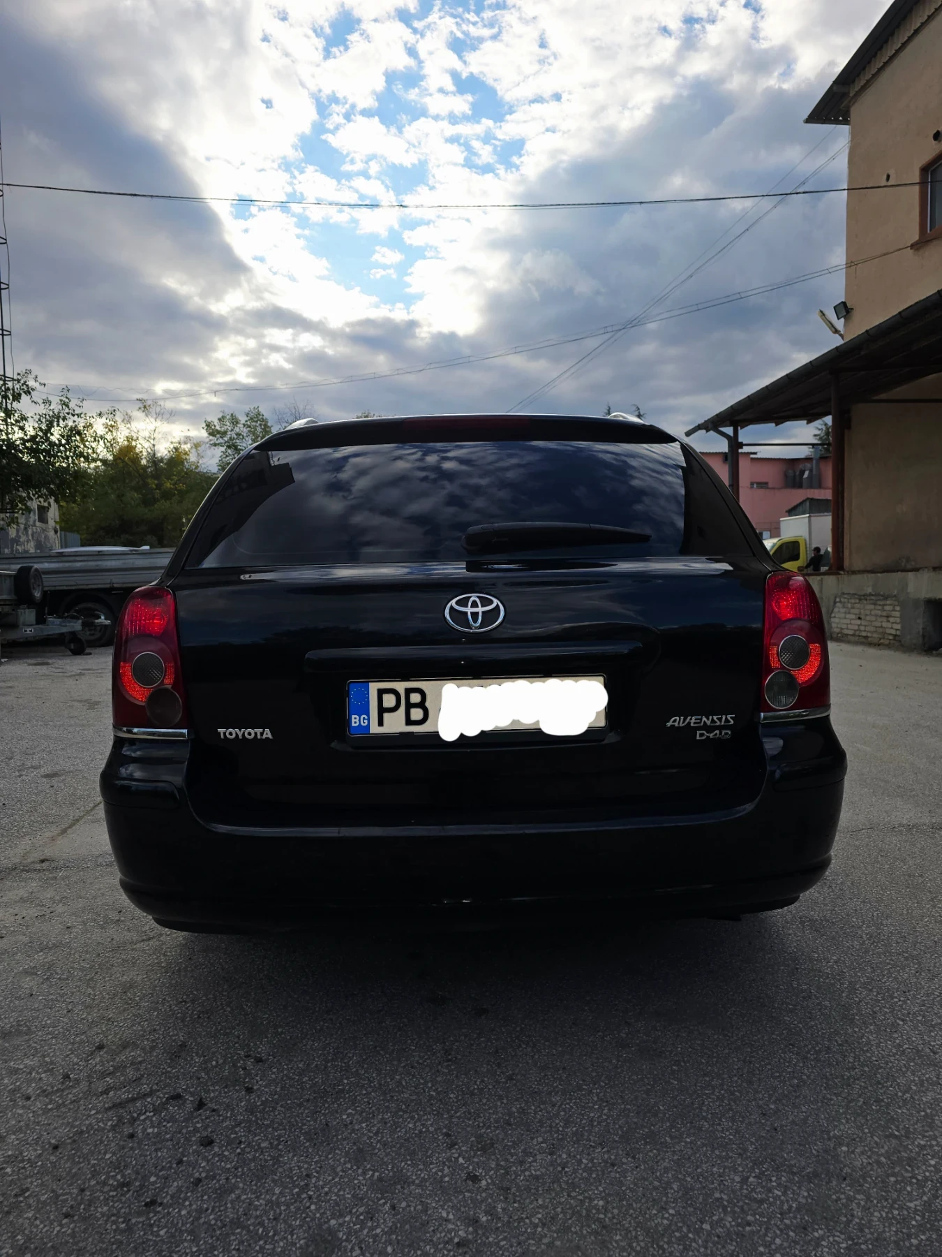 Toyota Avensis  - изображение 5